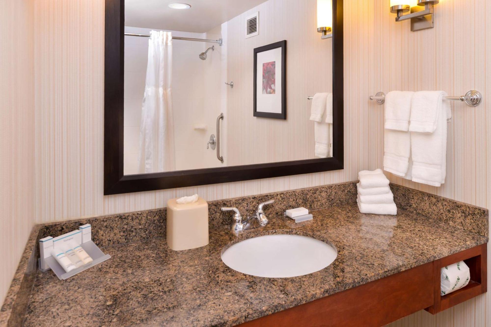 Hilton Garden Inn White Marsh Kültér fotó