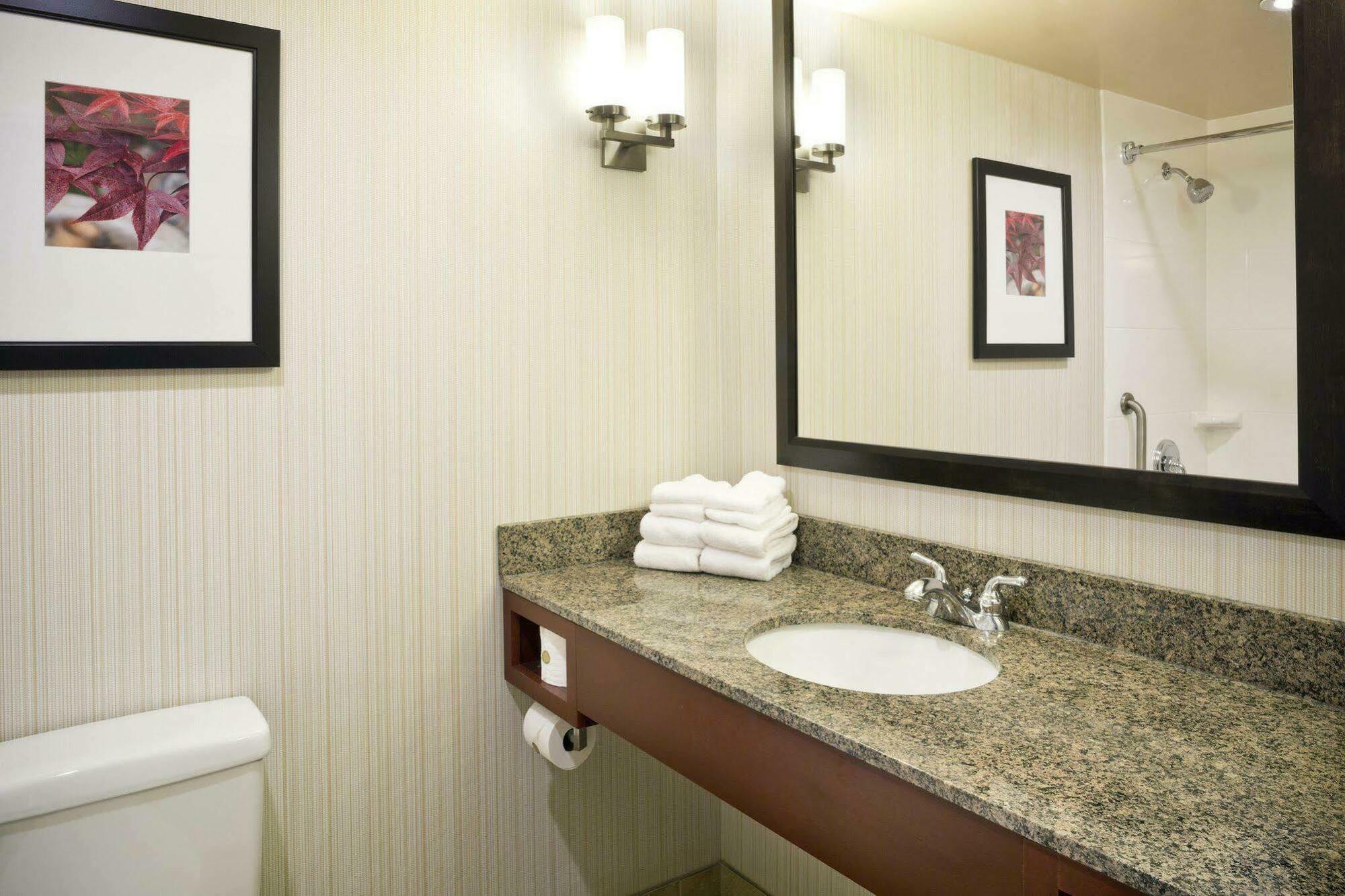 Hilton Garden Inn White Marsh Kültér fotó